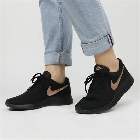 nike leren sneakers dames zwart|nike zwarte sneakers.